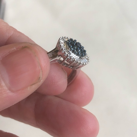 Gorgeous Blue and White Diamond 925 Ring - Picture 7 of 10